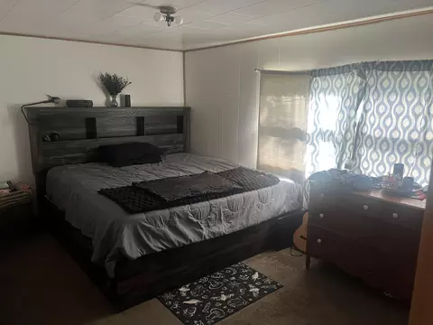 Bedroom - 422 N Walker St, Bronson, MI 49028 photo 2 of 4