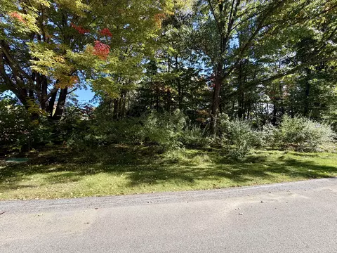 5312 W Riverside Ln #16, Ludington, MI 49431