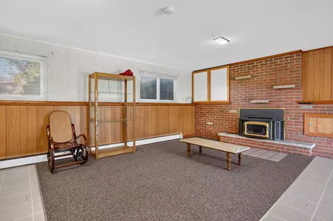 Living - 4451 Bonnymede St, Jackson, MI 49201 photo 6 of 7