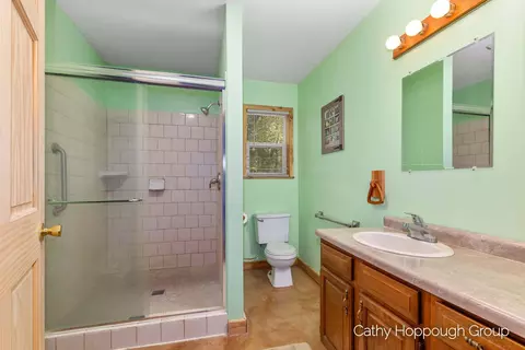 Bath - 3982 E Bricker Rd, Fenwick, MI 48834 photo 1 of 1