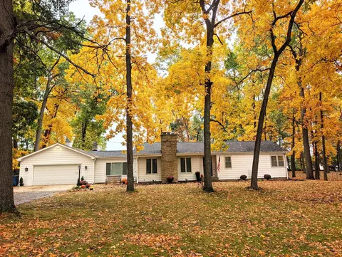 828 N Wattles Rd, Battle Creek, MI 49014