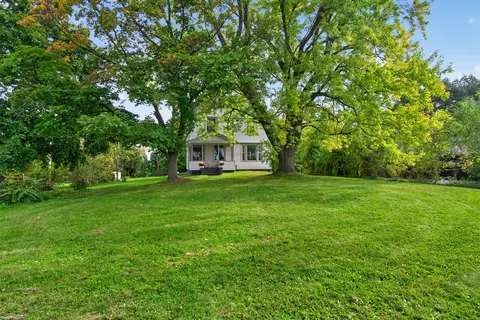 Exterior - 205 S Dettman Rd, Jackson, MI 49203 photo 9 of 10