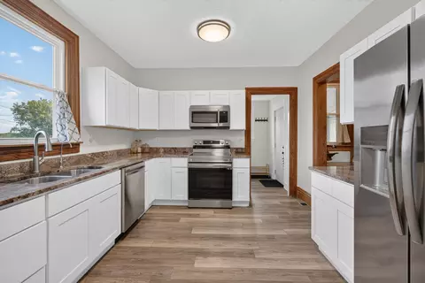 Kitchen - 205 S Dettman Rd, Jackson, MI 49203 photo 5 of 5