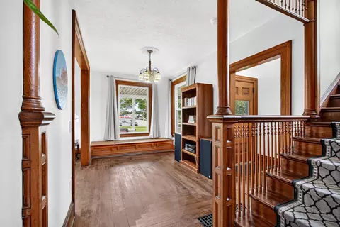 Entry Way - 205 S Dettman Rd, Jackson, MI 49203 photo 3 of 7