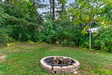 Exterior - 205 S Dettman Rd, Jackson, MI 49203 photo 2 of 10