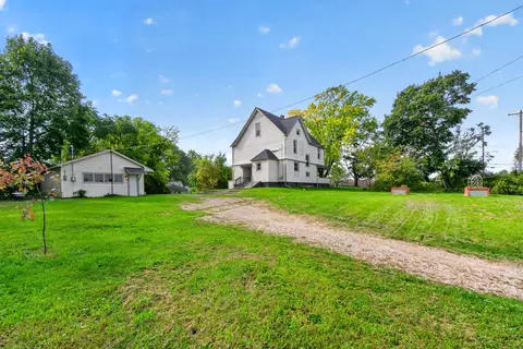 Exterior - 205 S Dettman Rd, Jackson, MI 49203 photo 8 of 10