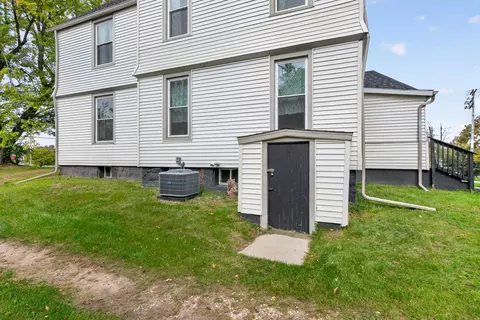 Exterior - 205 S Dettman Rd, Jackson, MI 49203 photo 3 of 10