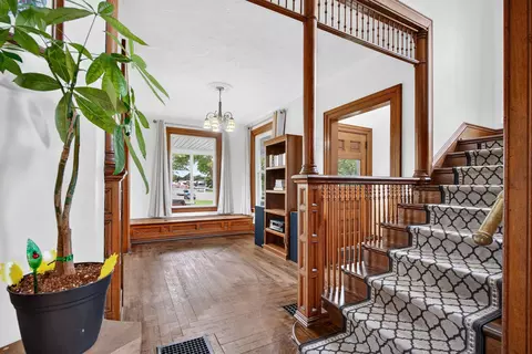 Entry Way - 205 S Dettman Rd, Jackson, MI 49203 photo 5 of 7