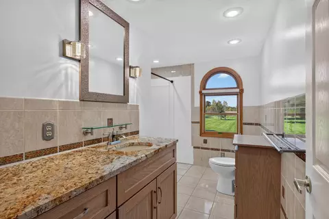 Bath - 3780 Hawkins Rd, Jackson, MI 49201 photo 4 of 5