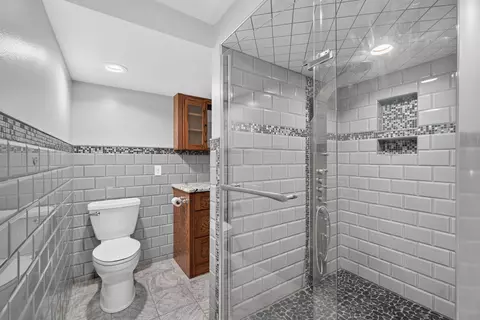 Bath - 3780 Hawkins Rd, Jackson, MI 49201 photo 1 of 5