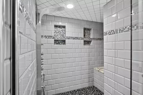 Bath - 3780 Hawkins Rd, Jackson, MI 49201 photo 2 of 5