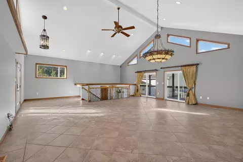 Living - 3780 Hawkins Rd, Jackson, MI 49201 photo 4 of 11