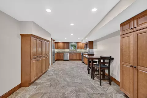 Kitchen - 3780 Hawkins Rd, Jackson, MI 49201 photo 7 of 8