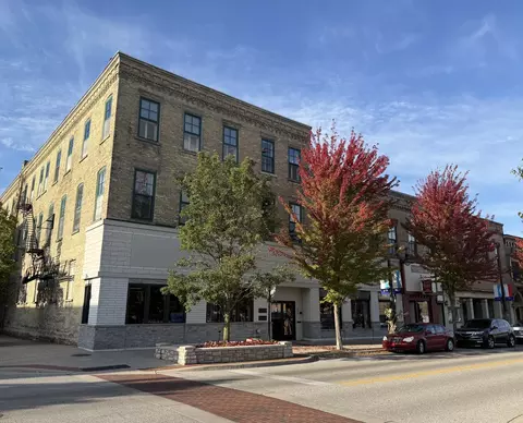 9 S 3rd St #301, Grand Haven, MI 49417
