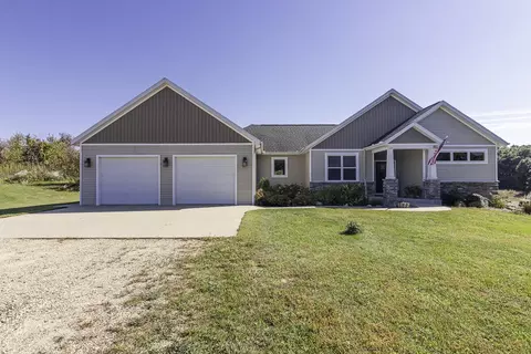 24487 60th Ave, Mattawan, MI 49071