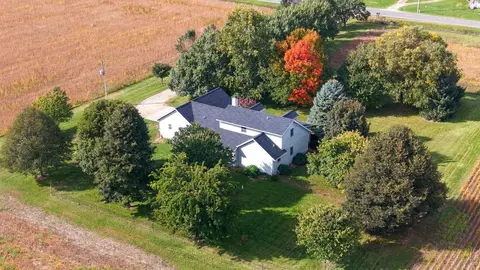 6181 Hollywood Rd, Stevensville, MI 49127