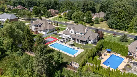 378 River Run Dr, St. Joseph, MI 49085