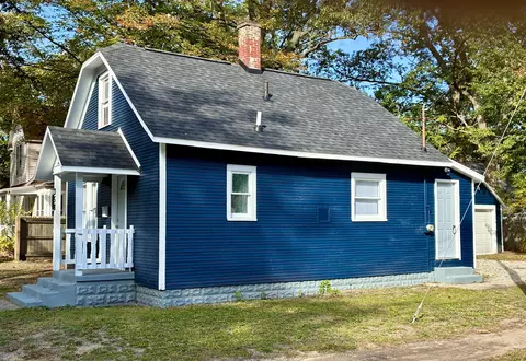 358 E Columbia Ave, Muskegon Heights, MI 49444