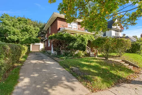 122 N Glenwood Ave, Pontiac, MI 48342
