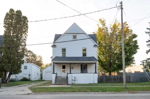 210 S Farmer St, Otsego, MI 49078