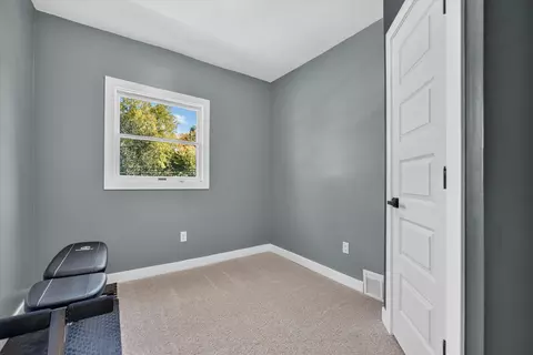 Bedroom - 407 High St, Marshall, MI 49068 photo 2 of 4