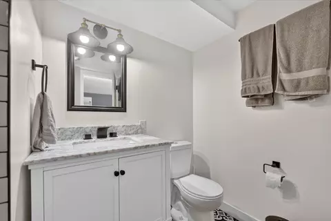 Bath - 407 High St, Marshall, MI 49068 photo 4 of 5