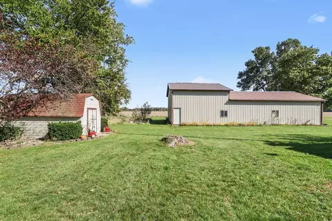 Exterior - 751 E Corey St, Bronson, MI 49028 photo 5 of 6