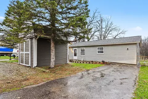 Exterior - 573 River Rd, Coldwater, MI 49036 photo 4 of 11
