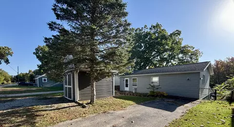 Exterior - 573 River Rd, Coldwater, MI 49036 photo 2 of 11