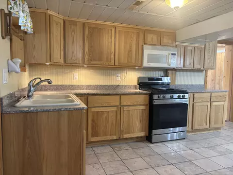 Kitchen - 573 River Rd, Coldwater, MI 49036 photo 1 of 2
