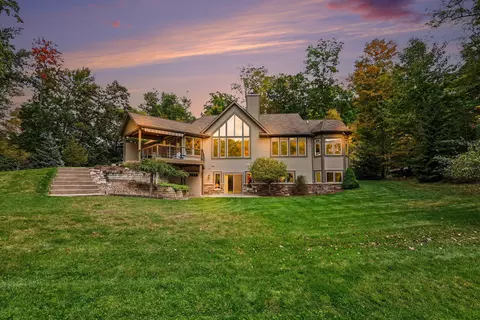 5985 Tannon Trail Ct, Alto, MI 49302