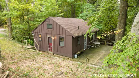 45556 Blue Star Hwy, Coloma, MI 49038