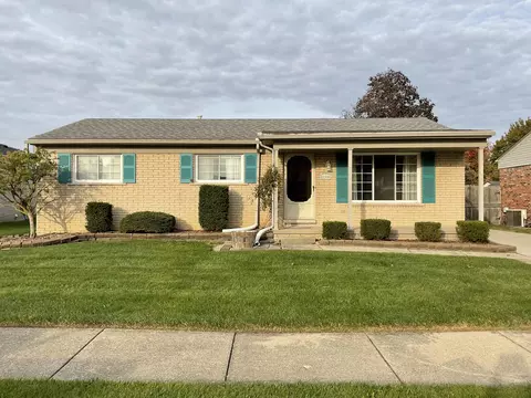 22516 Devonshire St, Woodhaven, MI 48183