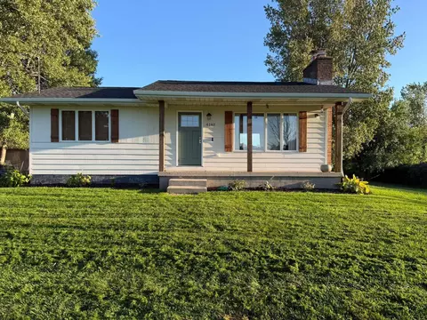 4140 18 Mile Rd NW, Casnovia, MI 49318