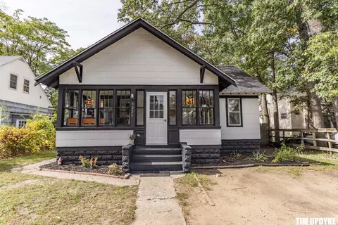 3229 Leahy St, Muskegon Heights, MI 49444