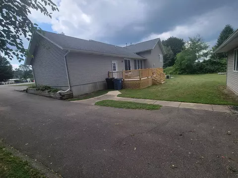 Exterior - 1055 Miller Rd, Plainwell, MI 49080 photo 3 of 8