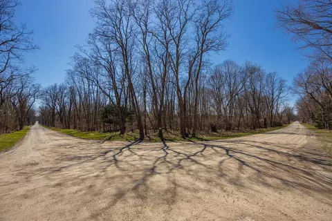 00000 Jennings Rd, Whitmore Lake, MI 48189
