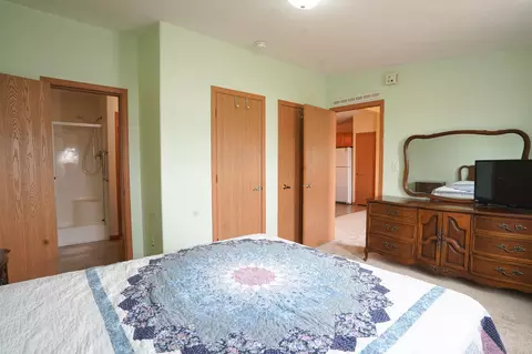 Bedroom - 530 E Rainbow Rd, Newaygo, MI 49337 photo 2 of 5