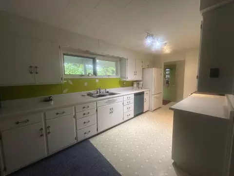 337 Alexander Dr, Adrian, MI 49221 photo 3