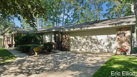 4347 Shady Oak Ct, Hudsonville, MI 49426