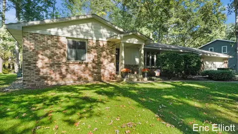 4347 Shady Oak Ct, Hudsonville, MI 49426