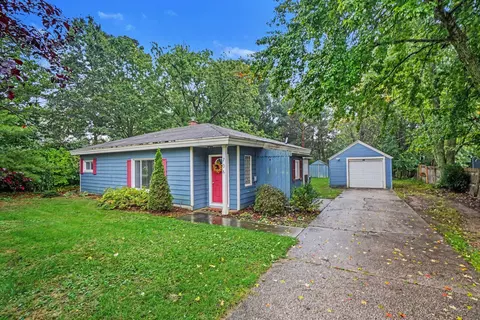 706 Riley St, Holland, MI 49424