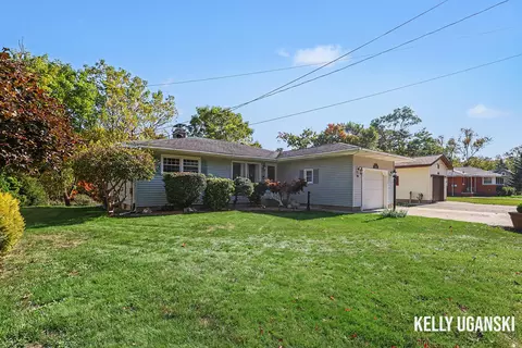 2184 Bourdon St, Muskegon, MI 49441