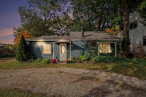1492 E Broadway Ave, Norton Shores, MI 49444