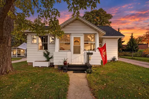 2121 Lee St SW, Wyoming, MI 49519