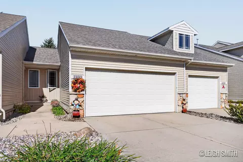 2933 Pebblestone Dr, Hudsonville, MI 49426