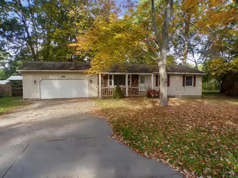 1301 Linden Dr, Muskegon, MI 49445