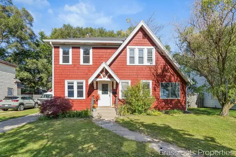 25 Avonlea St SW, Wyoming, MI 49548