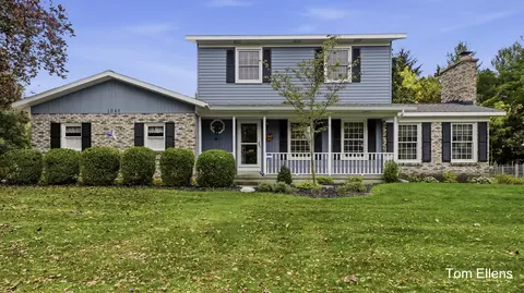 1646 Oldtown Rd SE, Grand Rapids, MI 49508