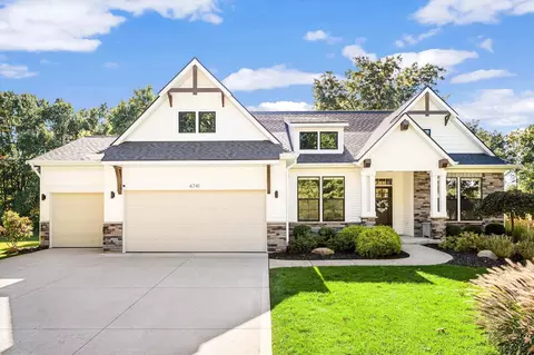 4741 Harbor View Dr SE, Grand Rapids, MI 49512
